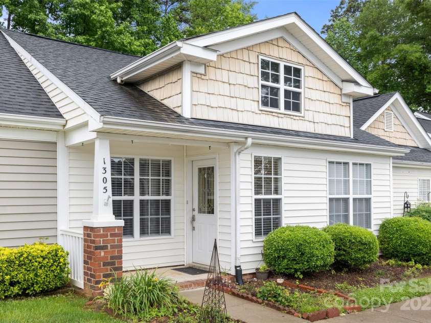 1305 Dan Drive, Rock Hill, SC 29732.  MLS# CAR4261102, YatesRealty ID 21167. 
