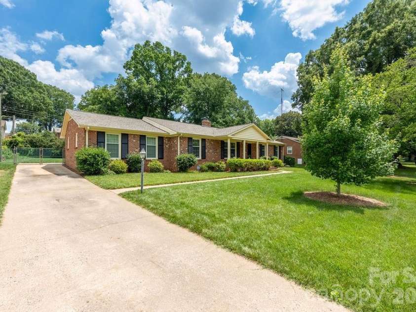 5022 Cheviot Road, Charlotte, NC 28269.  MLS# CAR4410172, YatesRealty ID 21167. 