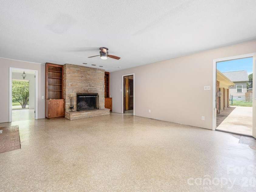 5022 Cheviot Road, Charlotte, NC 28269.  MLS# CAR4410172, YatesRealty ID 21167. 