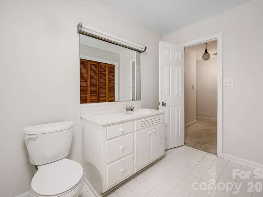 5022 Cheviot Road, Charlotte, NC 28269.  MLS# CAR4410172, YatesRealty ID 21167. 
