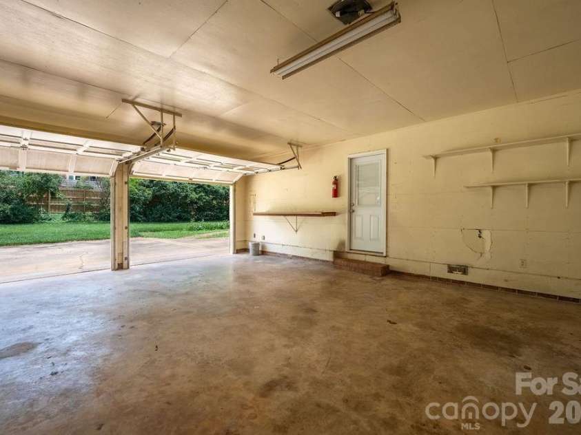 5022 Cheviot Road, Charlotte, NC 28269.  MLS# CAR4410172, YatesRealty ID 21167. 