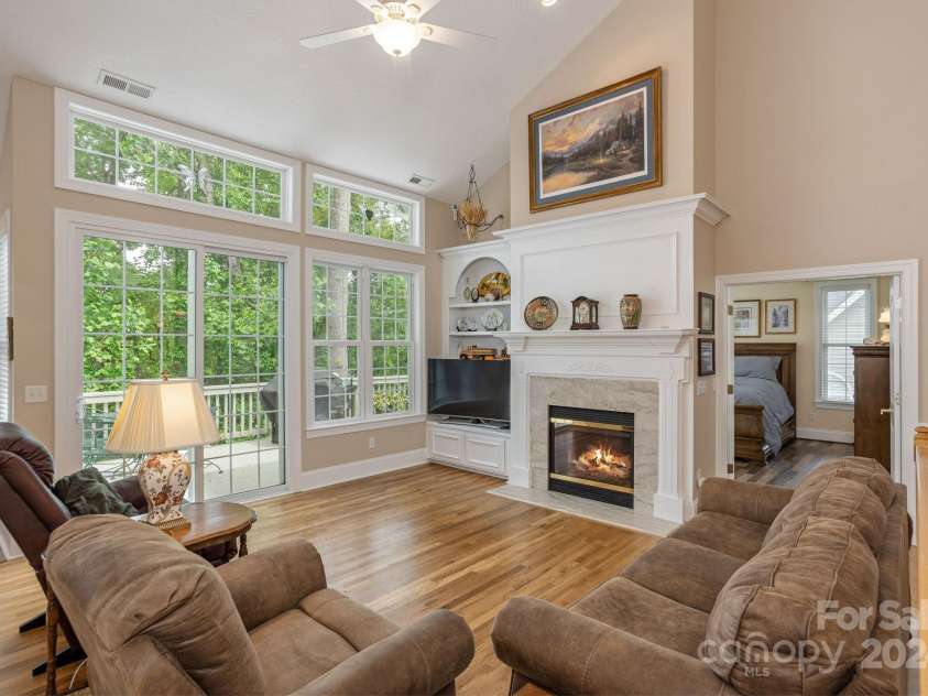 109 Trumpet Lane, Asheville, NC 28803.  MLS# CAR4141023, YatesRealty ID 21168. 