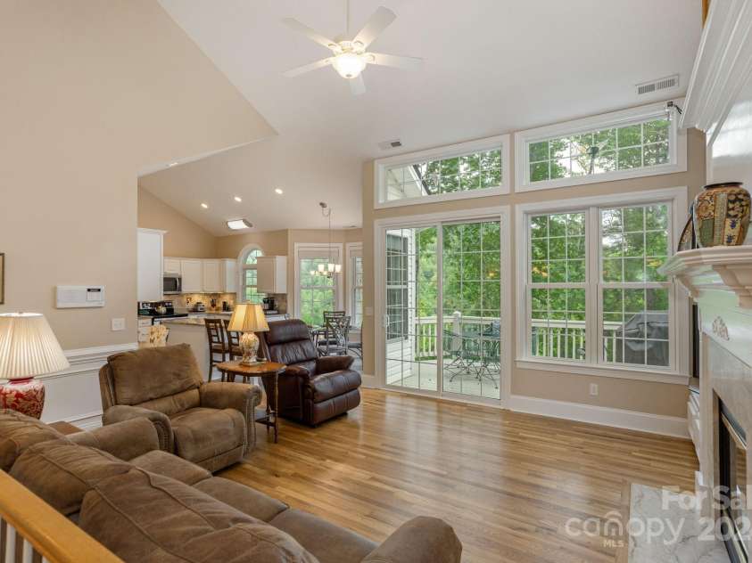 109 Trumpet Lane, Asheville, NC 28803.  MLS# CAR4141023, YatesRealty ID 21168. 