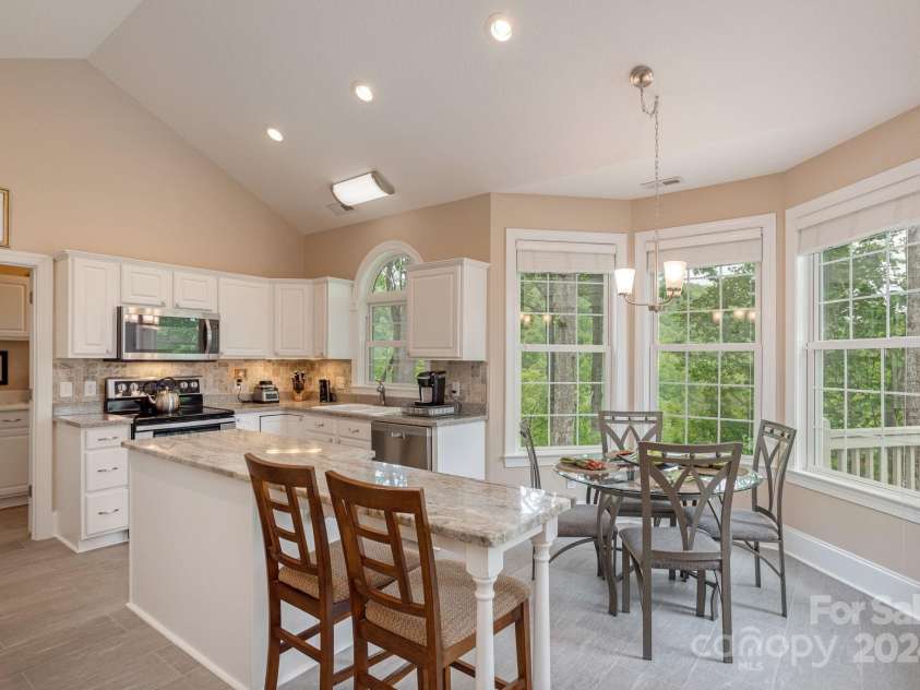 109 Trumpet Lane, Asheville, NC 28803.  MLS# CAR4141023, YatesRealty ID 21168. 