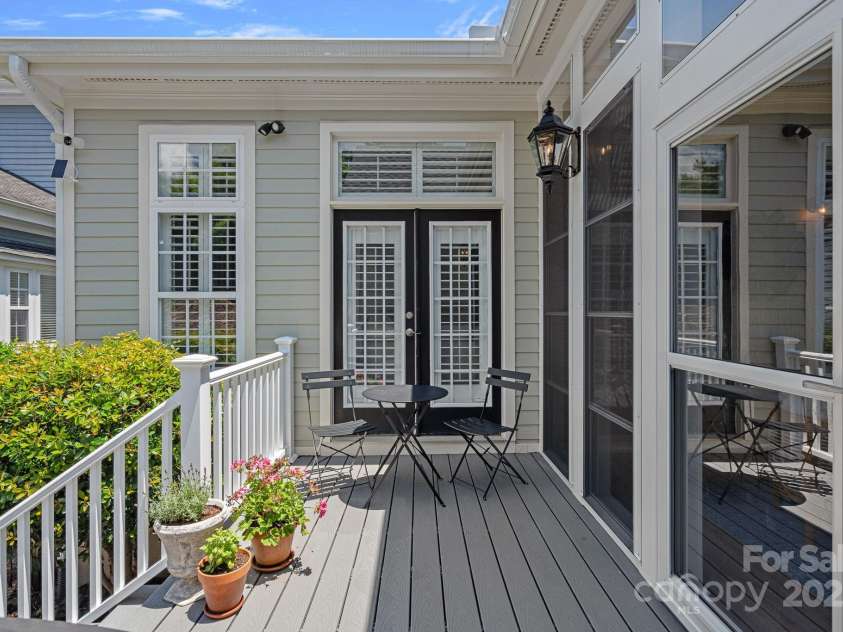 202 Caldwell Lane, Davidson, NC 28036.  MLS# CAR4269937, YatesRealty ID 21169. Combination screened-in porch/deck with low maintenance composite decking
