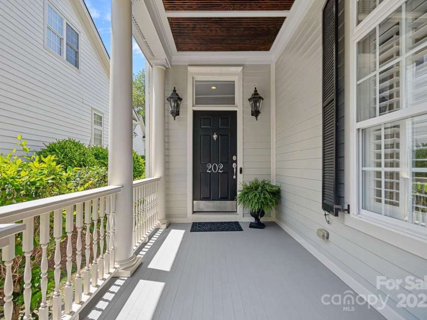202 Caldwell Lane, Davidson, NC 28036.  MLS# CAR4269937, YatesRealty ID 21169. Gorgeous entry way porch