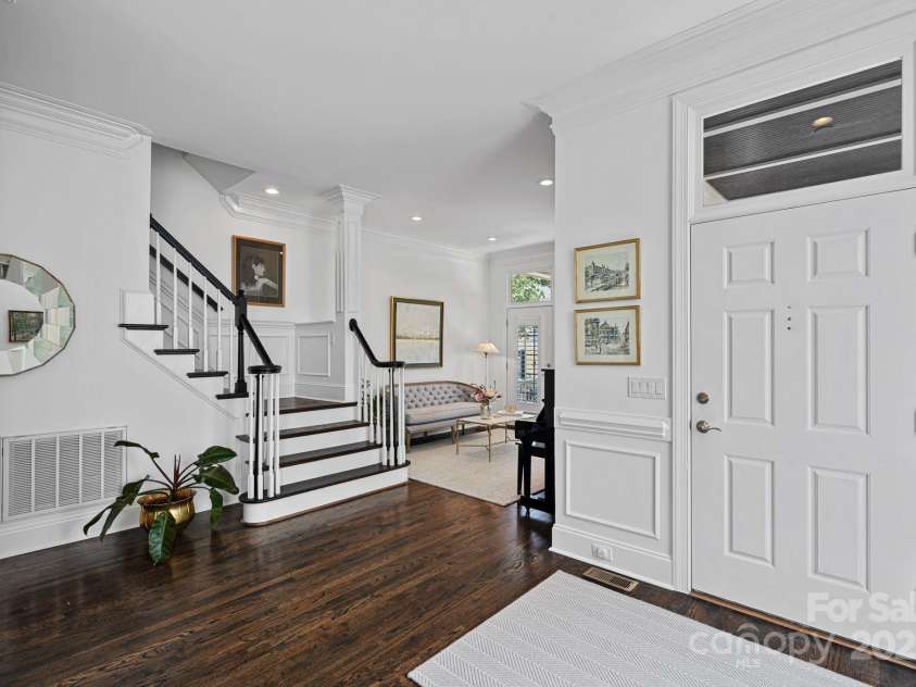 202 Caldwell Lane, Davidson, NC 28036.  MLS# CAR4269937, YatesRealty ID 21169. Recently refinished hardwood floors throughout the main level
