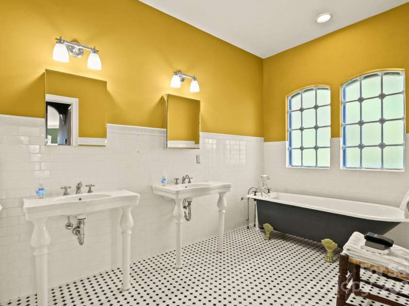 5742 NC Highway 194 None, Banner Elk, NC 28604.  MLS# CAR4309269, YatesRealty ID 2117. Primary suite bath