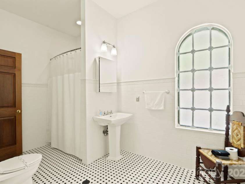 5742 NC Highway 194 None, Banner Elk, NC 28604.  MLS# CAR4309269, YatesRealty ID 2117. Second-level suites 4 & 5 bath