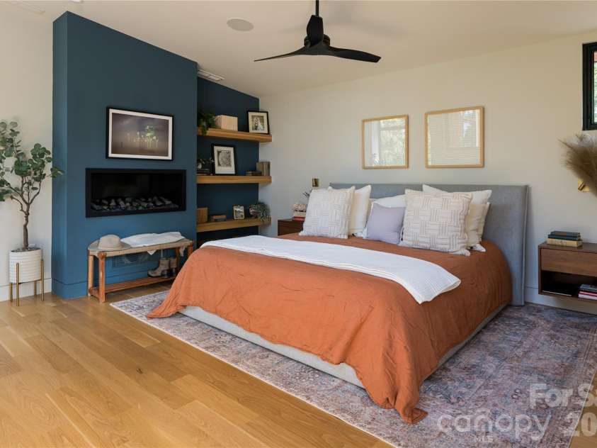 13 Tulip Poplar Trail, Asheville, NC 28804.  MLS# CAR4352728, YatesRealty ID 21170. Large Upstairs primary with fireplace