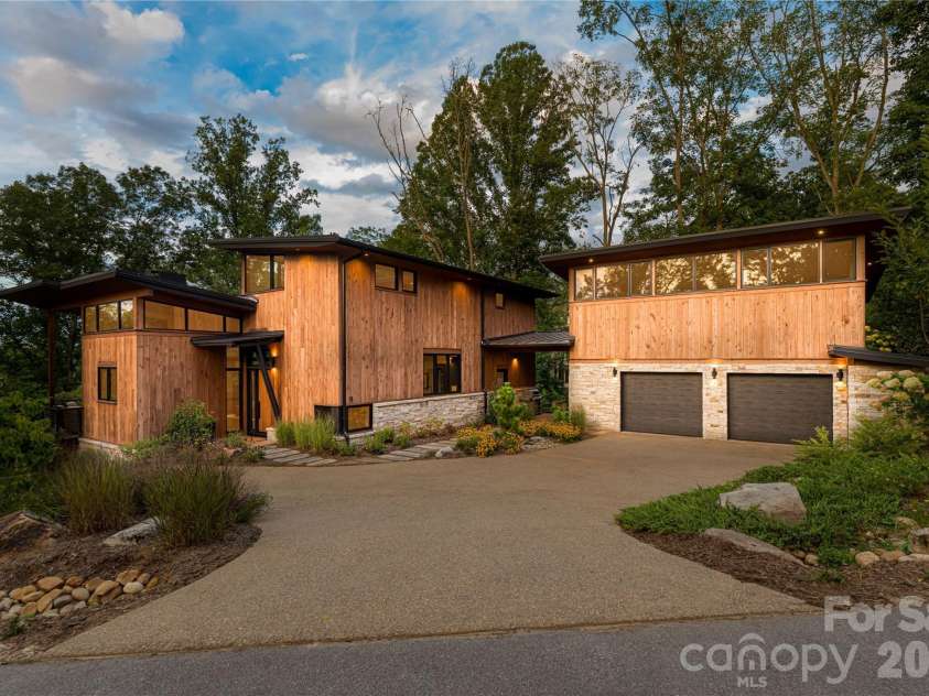 13 Tulip Poplar Trail, Asheville, NC 28804.  MLS# CAR4352728, YatesRealty ID 21170. Mountain modern luxury awaits!