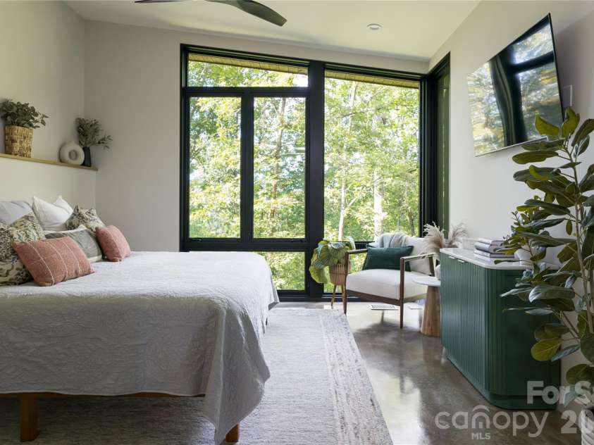 13 Tulip Poplar Trail, Asheville, NC 28804.  MLS# CAR4352728, YatesRealty ID 21170. Primary on Main