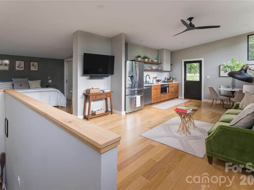 13 Tulip Poplar Trail, Asheville, NC 28804.  MLS# CAR4352728, YatesRealty ID 21170. Second living studio above garage