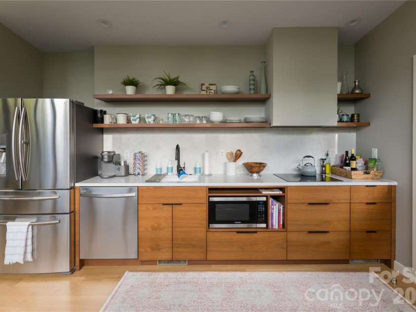 13 Tulip Poplar Trail, Asheville, NC 28804.  MLS# CAR4352728, YatesRealty ID 21170. Studio kitchen
