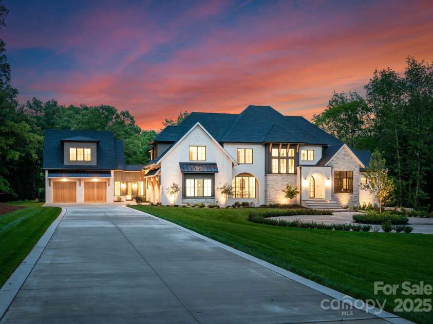 15037 June Washam Road, Davidson, NC 28036.  MLS# CAR4268834, YatesRealty ID 21172. 