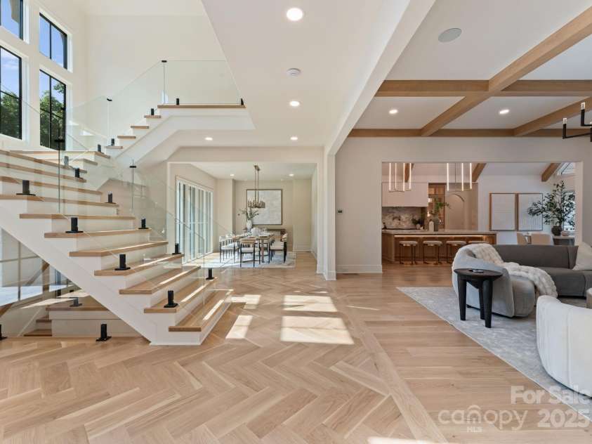 15037 June Washam Road, Davidson, NC 28036.  MLS# CAR4268834, YatesRealty ID 21172. Foyer