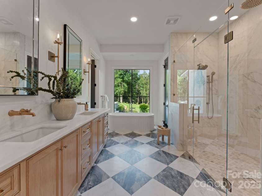 15037 June Washam Road, Davidson, NC 28036.  MLS# CAR4268834, YatesRealty ID 21172. Primary Bathroom