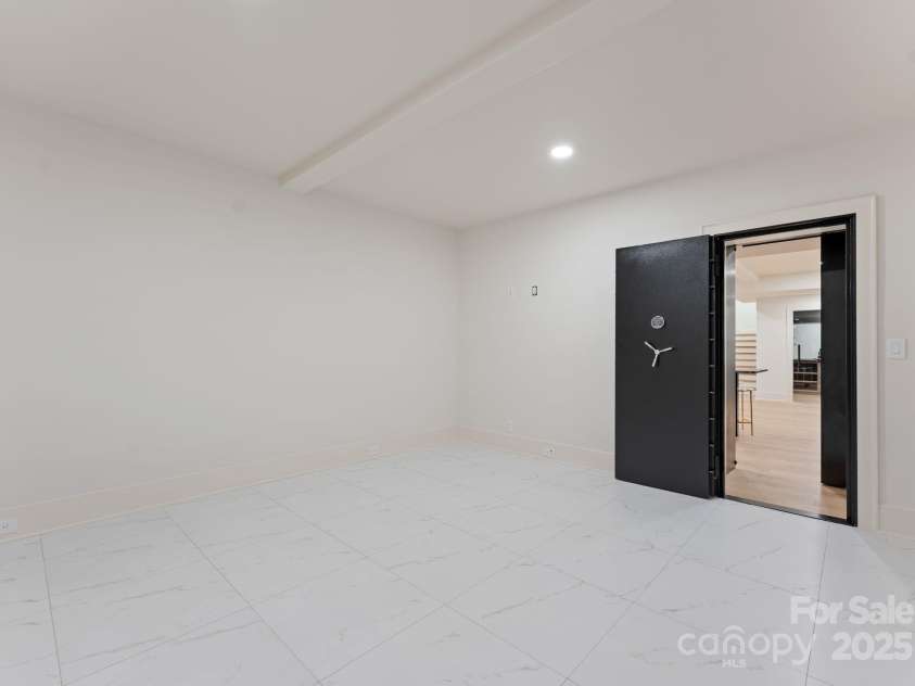 15037 June Washam Road, Davidson, NC 28036.  MLS# CAR4268834, YatesRealty ID 21172. Safe Room