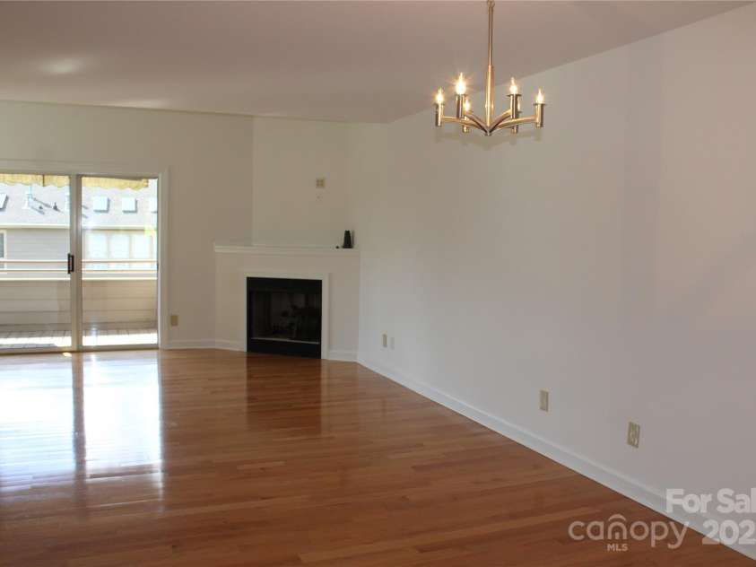 14621 Waterside Drive, Charlotte, NC 28278.  MLS# CAR4255506, YatesRealty ID 21173. 