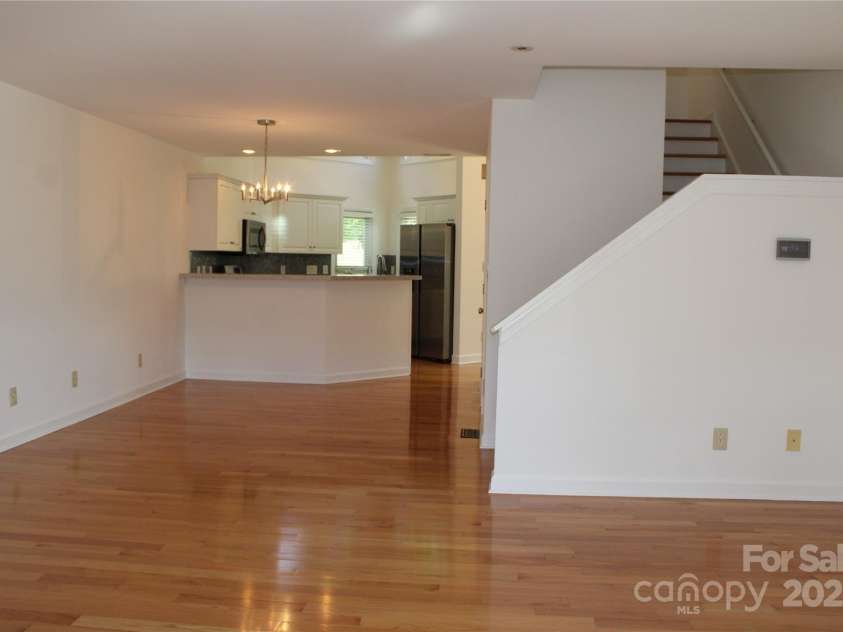 14621 Waterside Drive, Charlotte, NC 28278.  MLS# CAR4255506, YatesRealty ID 21173. 