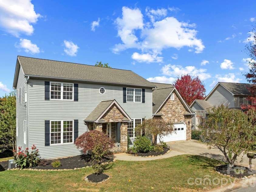 224 Rivercrest Boulevard, Arden, NC 28704.  MLS# CAR4315360, YatesRealty ID 21173. 