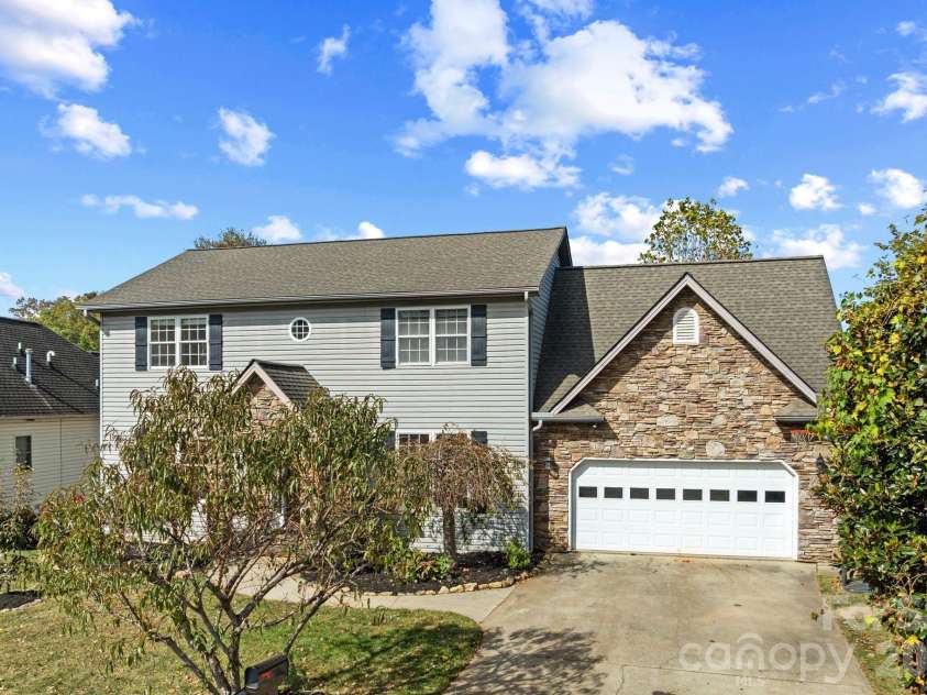 224 Rivercrest Boulevard, Arden, NC 28704.  MLS# CAR4315360, YatesRealty ID 21173. 