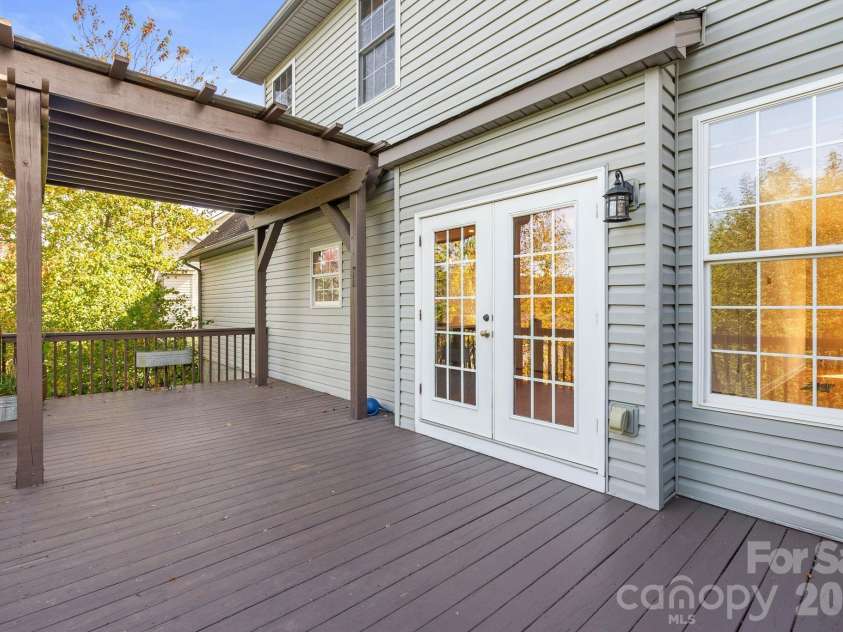 224 Rivercrest Boulevard, Arden, NC 28704.  MLS# CAR4315360, YatesRealty ID 21173. 
