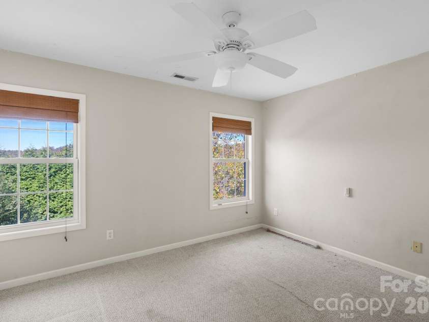 224 Rivercrest Boulevard, Arden, NC 28704.  MLS# CAR4315360, YatesRealty ID 21173. 