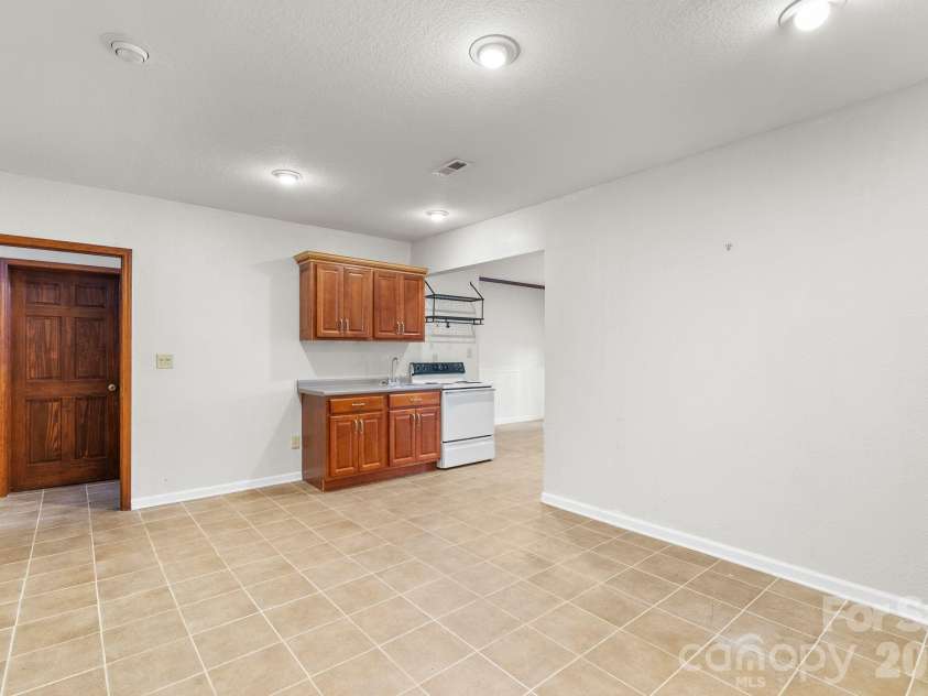 224 Rivercrest Boulevard, Arden, NC 28704.  MLS# CAR4315360, YatesRealty ID 21173. 
