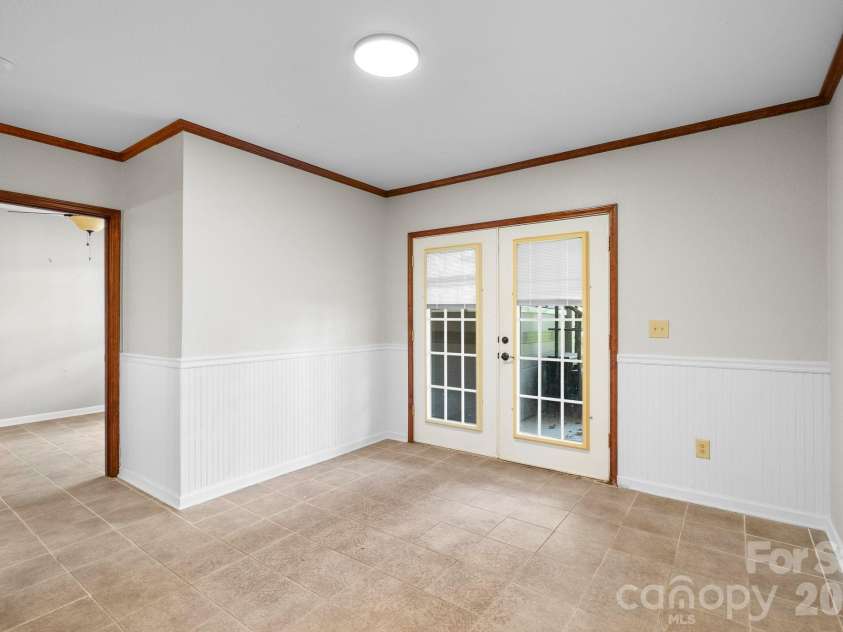 224 Rivercrest Boulevard, Arden, NC 28704.  MLS# CAR4315360, YatesRealty ID 21173. 
