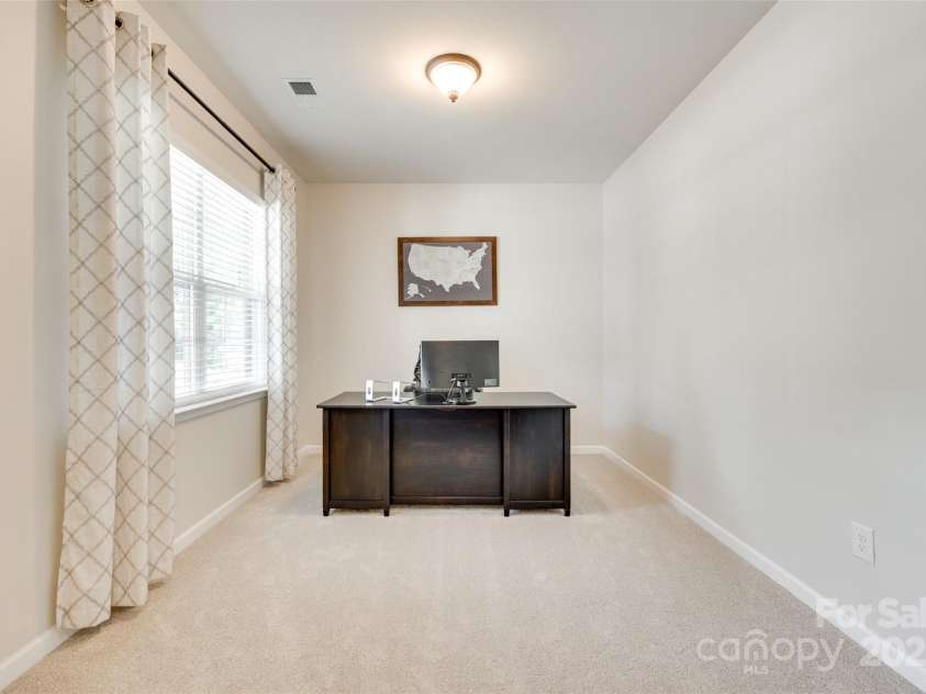 7930 Kelburn Lane, Charlotte, NC 28273.  MLS# CAR4263205, YatesRealty ID 21174. 