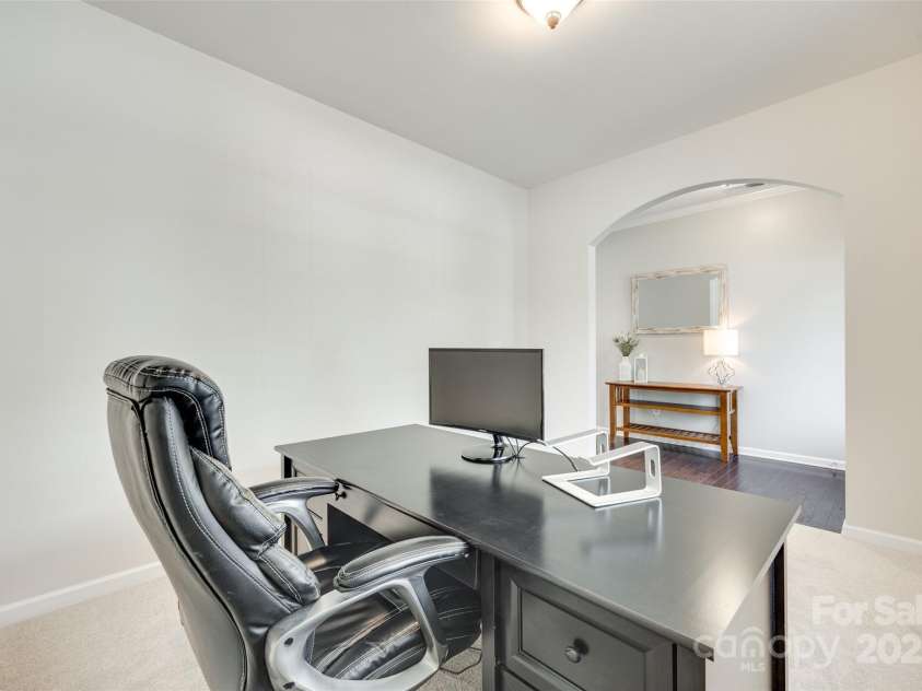 7930 Kelburn Lane, Charlotte, NC 28273.  MLS# CAR4263205, YatesRealty ID 21174. 