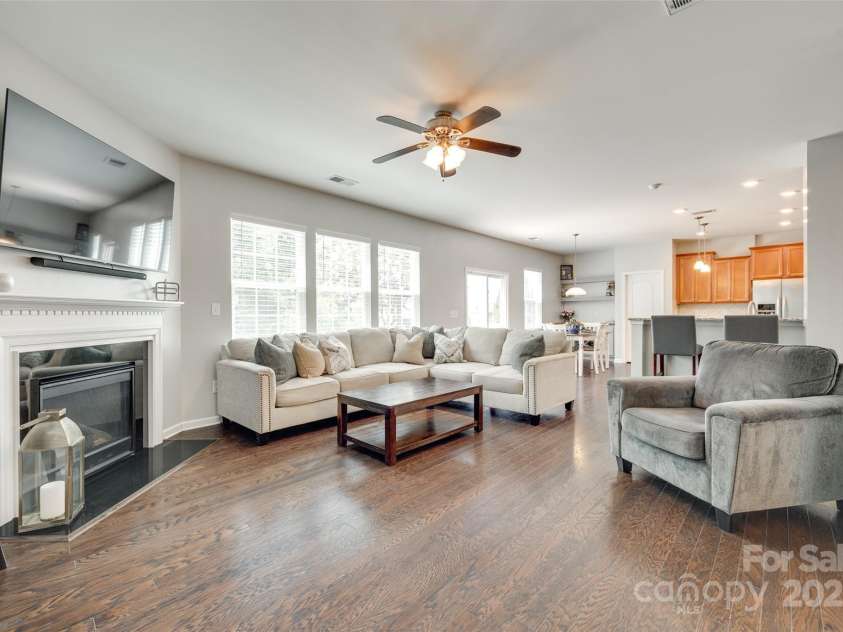 7930 Kelburn Lane, Charlotte, NC 28273.  MLS# CAR4263205, YatesRealty ID 21174. 