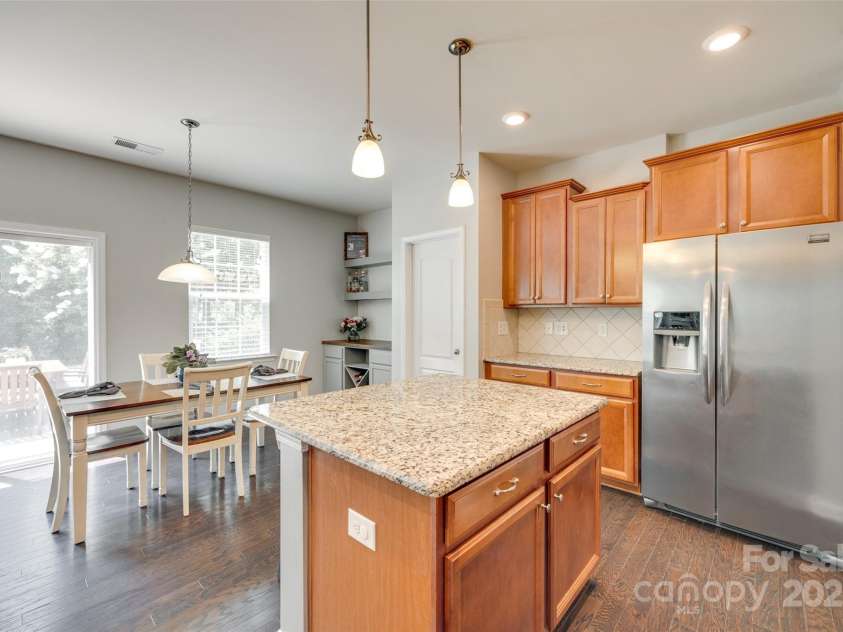 7930 Kelburn Lane, Charlotte, NC 28273.  MLS# CAR4263205, YatesRealty ID 21174. 