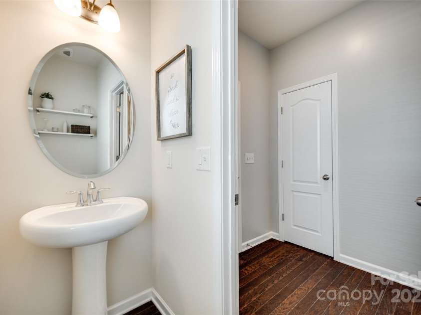 7930 Kelburn Lane, Charlotte, NC 28273.  MLS# CAR4263205, YatesRealty ID 21174. 