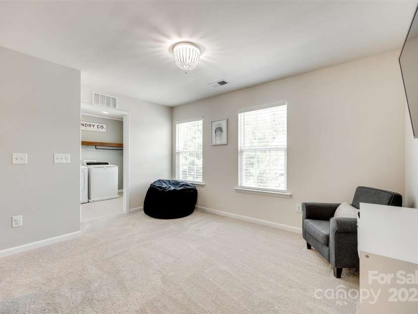 7930 Kelburn Lane, Charlotte, NC 28273.  MLS# CAR4263205, YatesRealty ID 21174. 