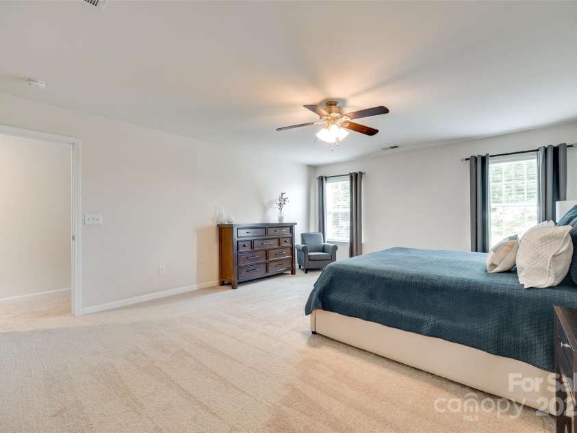 7930 Kelburn Lane, Charlotte, NC 28273.  MLS# CAR4263205, YatesRealty ID 21174. 