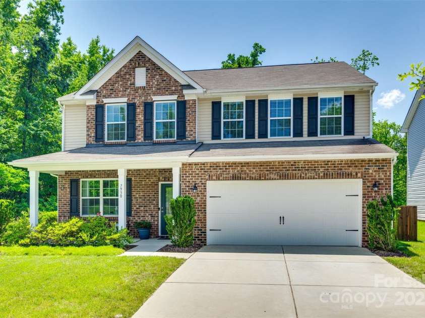 7930 Kelburn Lane, Charlotte, NC 28273.  MLS# CAR4263205, YatesRealty ID 21174. 