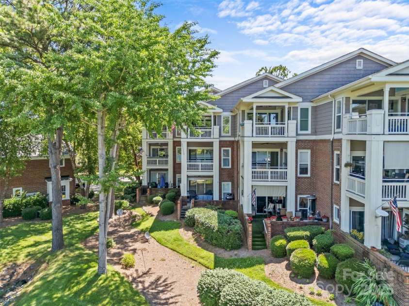 7845 Village Harbor Drive, Cornelius, NC 28031.  MLS# CAR4268319, YatesRealty ID 21175. 