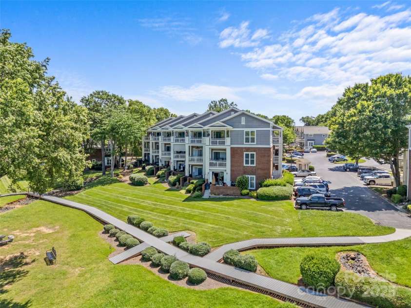 7845 Village Harbor Drive, Cornelius, NC 28031.  MLS# CAR4268319, YatesRealty ID 21175. 