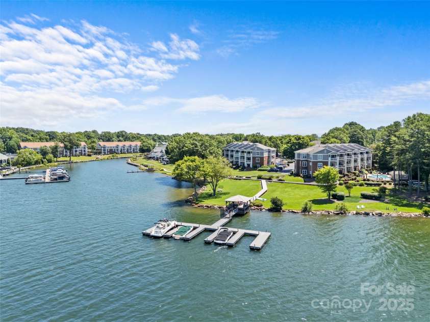 7845 Village Harbor Drive, Cornelius, NC 28031.  MLS# CAR4268319, YatesRealty ID 21175. 
