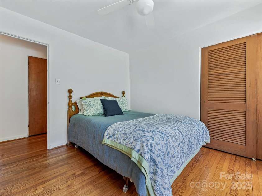 29 Robinhood Road, Asheville, NC 28804.  MLS# CAR4202474, YatesRealty ID 21176. Bedroom #2