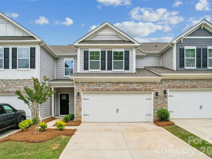 4398 Bronze Boulevard, Sherrills Ford, NC 28673.  MLS# CAR4373325, YatesRealty ID 21176. 