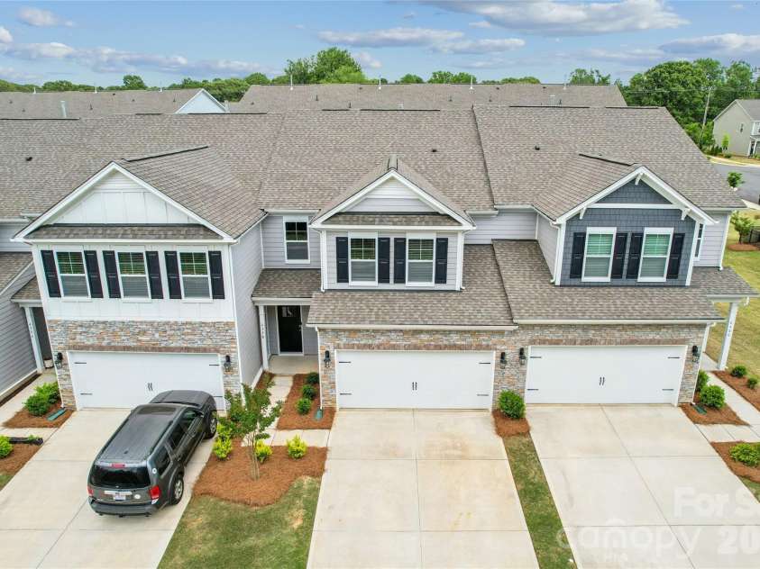 4398 Bronze Boulevard, Sherrills Ford, NC 28673.  MLS# CAR4373325, YatesRealty ID 21176. 