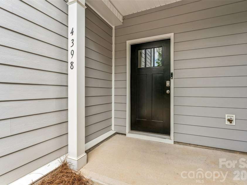 4398 Bronze Boulevard, Sherrills Ford, NC 28673.  MLS# CAR4373325, YatesRealty ID 21176. 
