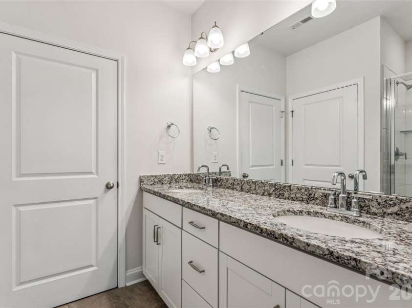 4398 Bronze Boulevard, Sherrills Ford, NC 28673.  MLS# CAR4373325, YatesRealty ID 21176. 
