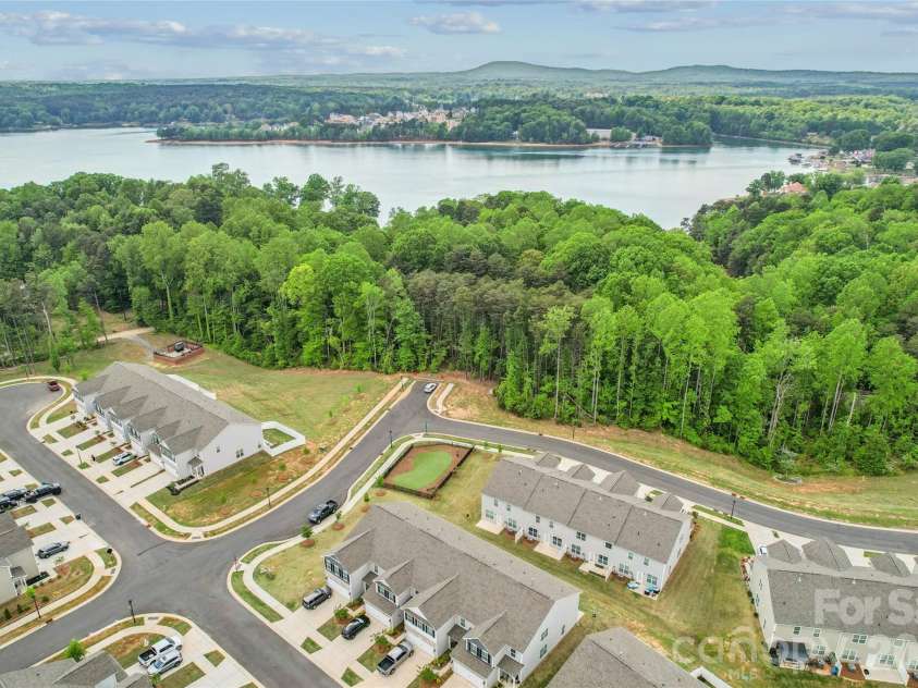 4398 Bronze Boulevard, Sherrills Ford, NC 28673.  MLS# CAR4373325, YatesRealty ID 21176. 