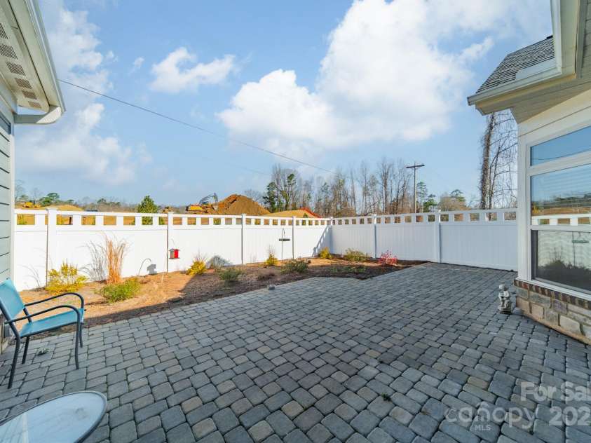 1005 Headwaters Court, Matthews, NC 28104.  MLS# CAR4233423, YatesRealty ID 21177. 