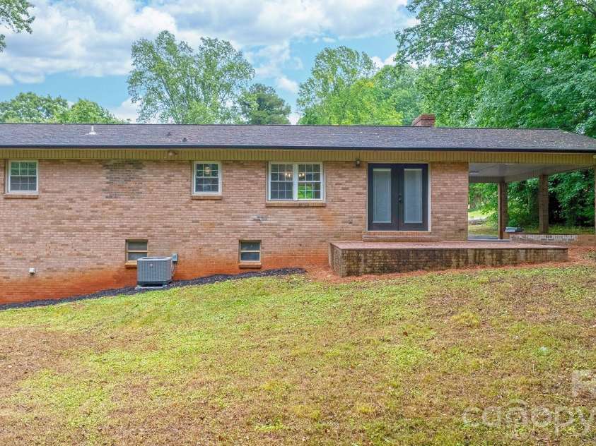 1871 Crestview Drive, Newton, NC 28658.  MLS# CAR4379075, YatesRealty ID 21177. Back of Home