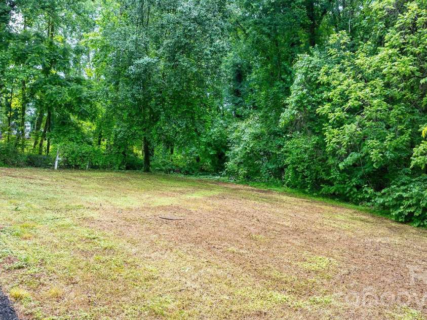 1871 Crestview Drive, Newton, NC 28658.  MLS# CAR4379075, YatesRealty ID 21177. Back Yard
